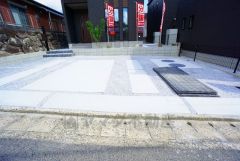 カースペース3台分。ご夫婦で1台ずつと友人や急な来客があっても安心です＾＾穂波東IC入口（八木山バイパス）まで車で約9分。遠出のお出かけに便利＾＾