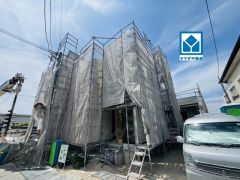 スーパー・コンビニ・ドラッグストアまで徒歩10分圏内＾＾お買い物が便利。西鉄太宰府駅まで徒歩15分西鉄バス原田停から乗車16分＾＾