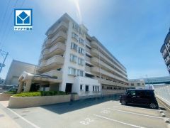 福岡空港駅まで徒歩4分の西鉄バス「金隈遺跡前」停から乗車16分。雑餉隈駅までバス乗車15分。 コンビニまで徒歩4分＾＾