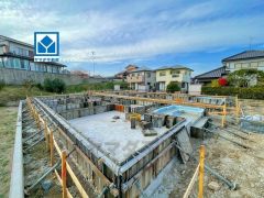 イオン福岡まで車で約14分（4.2ｋｍ）ショッピングや映画鑑賞等楽しめます＾＾