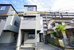 西鉄バス「西鉄白木原駅入口」停徒歩4分。通勤や通学に便利＾＾