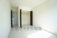 全居室に収納完備。下段を引き出し収納にするなど、空いたスペースを有効活用すれば収納力がグッと高まります。常に整理整頓されたお部屋は気持ちがいいです＾＾