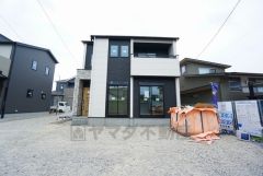ＪＲ香椎線「宇美」駅まで徒歩8分＾＾通勤やおでかけに便利＾＾宇美小学校まで徒歩約4分＾＾宇美中学校まで徒歩約5分＾＾