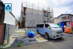 西鉄バス南山手入口徒歩3分。並列駐車3台＾＾イオン大野城ショッピングセンターまで車で約17分（5.3ｋｍ）
