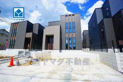 敷地面積約54坪＾＾イオン穂波ショッピングセンターまで車で約6分（1.9ｋｍ）ショッピングを楽しめます。コンビニ・スーパーまで徒歩6分圏内。