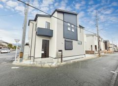 筑紫野イオンモールまで車で約16分（5ｋｍ）ショッピングや映画鑑賞などで楽しめます＾＾