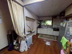 築年数は経過していますが、その分お好みに合わせたリフォーム・リノベーション素材としてご検討いただけます。