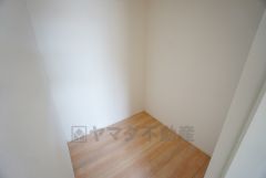 同仕様写真。納戸付き＾＾洋服や日用品などの収納スペースに＾＾