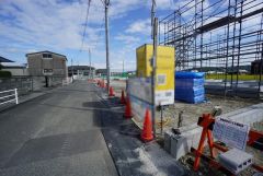 前面道路は北側公道約6.2ｍ。幅広く交通量も少ない為安心して離合できます＾＾