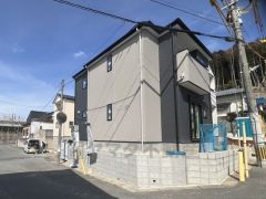 コンビニ・スーパー・ドラッグストアまで徒歩9分圏内＾＾