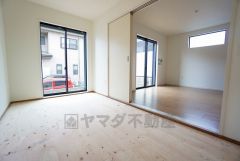 ＬＤＫに隣接する和室です。様々な使用用途で活躍しそうです。