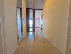 たっぷり収納できるシューズボックスございます。家族全員の靴がきれいに整頓できます。