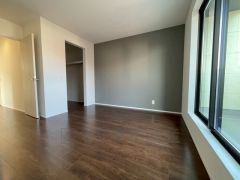 住む人のこだわりを活かす洋室＾＾日当たりがよく、寝室としての利用もおすすめ。広めのクローゼットもあり荷物もすっきり片付けれ、ゆとりのある暮らしが出来ます＾＾