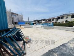 全棟南向き＾＾カースペース4台＾＾ 設備仕様も充実した新築戸建です。 快適でゆとりのある生活空間で新生活を始めましょう^^