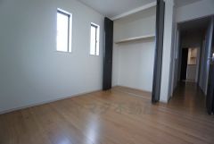 全居室に収納完備。下段を引き出し収納にするなど、空いたスペースを有効活用すれば収納力がグッと高まります。常に整理整頓されたお部屋は気持ちがいいです＾＾