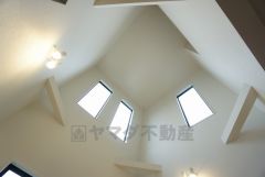 リビング上部吹抜＾＾2階にいてもリビングの声が届く、コミュニケーション設計です＾＾