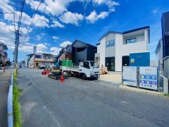 浴室暖房乾燥機、省エネ給湯器、シャッター、温水洗浄便座標準装備。