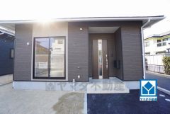 イオン福岡まで車で約14分（4.2ｋｍ）ショッピングや映画鑑賞等楽しめます＾＾