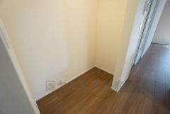 キッチン横パントリー収納。食器やキッチン用品、食料品の保存に便利です＾＾高さのある物もスッキリ収納できます＾＾