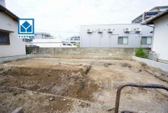 スーパー・コンビニ・ドラッグストアまで徒歩5分圏内。