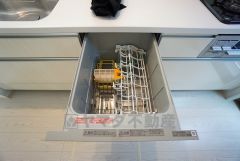 家事の時間が短縮できる食器洗浄乾燥機付。後片付けもラクラクです。
