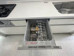 家事の時間が短縮できる食器洗浄乾燥機付。後片付けもラクラクです。