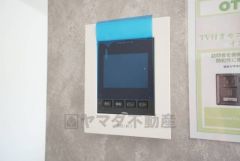 防犯性、セキュリティ対策に安心できるテレビモニター付きインターフォンです。セールスマン対策にもなり安心できます。