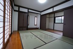 ホッとできる和室を用意。お子様のお昼寝スペースや書斎としてなど、いろいろとお使い頂けます。