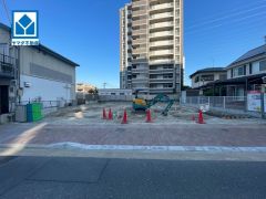 西鉄天神大牟田線「春日原」駅まで徒歩約10分＾＾特急も停車するので、福岡天神まで乗車時間最短で約10分＾＾
