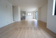 家族が集まる開放的なリビング。約24.1帖の大空間で毎日のお食事が楽しみです＾＾思い思いの時間を過ごしたり、家族みんなで食事をしたり、素敵な団らんの場になりますね。