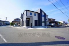 車の通行が少なく小さなお子様がいるご家庭でも安心して過ごせます＾＾