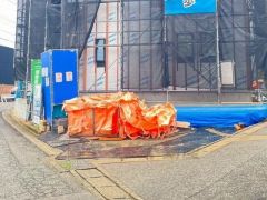 カースペースは停めやすい並列駐車2台付き。（軽自動車含む）