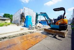 前面道路は交通量が少なく小さなお子様がいるご家庭も安心です。