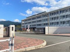 宇美東中学校