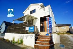 太陽光パネル、ガス乾燥機、エアコンサービス設置。テラス有＾＾