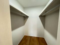 主寝室にはウォークインクローゼット付き＾＾荷物もすっきり片付けられ、ゆとりのある暮らしが出来ます＾＾