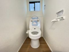 トイレは2か所設けられているので、来客時にも気兼ねなく使えますね。