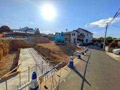 かすやドームまで徒歩約9分（650ｍ）