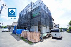 須恵ICまで車で約12分（3.8ｋｍ）スーパー・コンビニまで徒歩9分。周辺環境充実＾＾