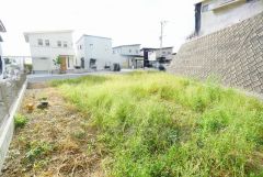 須恵スマートＩＣ入口まで車で約7分（2km）