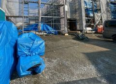 駐車スペースはゆとりある3台分を確保。マイカー用に、お客さま用に、余裕を持ってご利用いただけます^^