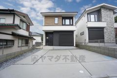 イオン福岡店まで車で約13分（3.9ｋｍ）