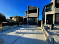 カースペースは並列2台分を確保。ご夫婦で1台ずつ所有出来ます＾＾太宰府東小学校徒歩7分と通学しやすい環境です＾＾