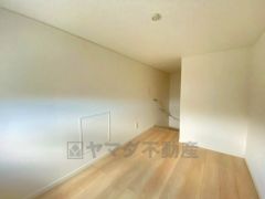 全居室に収納完備。下段を引き出し収納にするなど、空いたスペースを有効活用すれば収納力がグッと高まります。常に整理整頓されたお部屋は気持ちがいいです＾＾