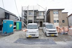 カースペースは2台付きです。 ご夫婦で1台ずつ所有できます。