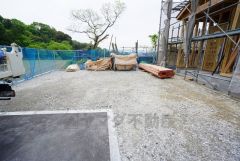 こちらの家には停めやすい並列駐車が3台分ついてます。車好きのご主人の洗車もゆったり。来客時も安心です＾＾