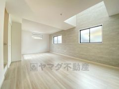 断熱性能の窓ガラスを採用。省エネ、光熱費カットにも貢献します。 夏は涼しく、冬は暖かく快適に過ごせます。