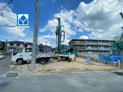 ＪＲ鹿児島本線「水城」駅徒歩5分。西鉄バス「特別史跡水城跡西門前」停徒歩4分＾＾