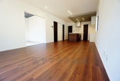 同仕様写真。将来にわたって住みやすくプランニングを重ねて設計された間取で日々の生活をしやすい導線を考えた居住空間を創り上げております＾＾