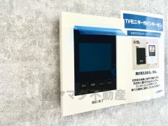 防犯性もばっちり、TVモニター付きインターフォン完備。大きなモニターで玄関先を確認できます。録画機能が付いているので不在時の訪問者も確認できて安心です^^